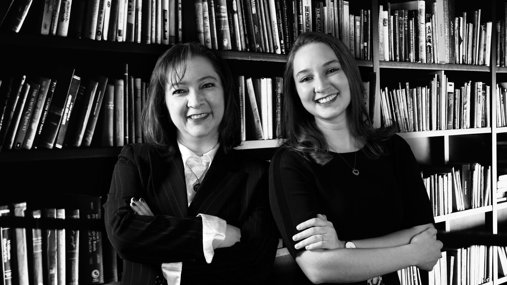 Equipo Torres de Wit & Asociados — madre e hija